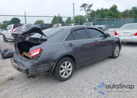2011 Toyota Camry Le z USA, uszkodzony, nr VIN 4T4BF3EKXBR132585